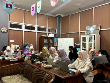 Sambut Semester Ganjil 2026/2027, TIPD UIN Raden Mas Said Surakarta Dampingi Dosen Tadris Bahasa Indonesia Mengoperasikan SIAKAD Baru